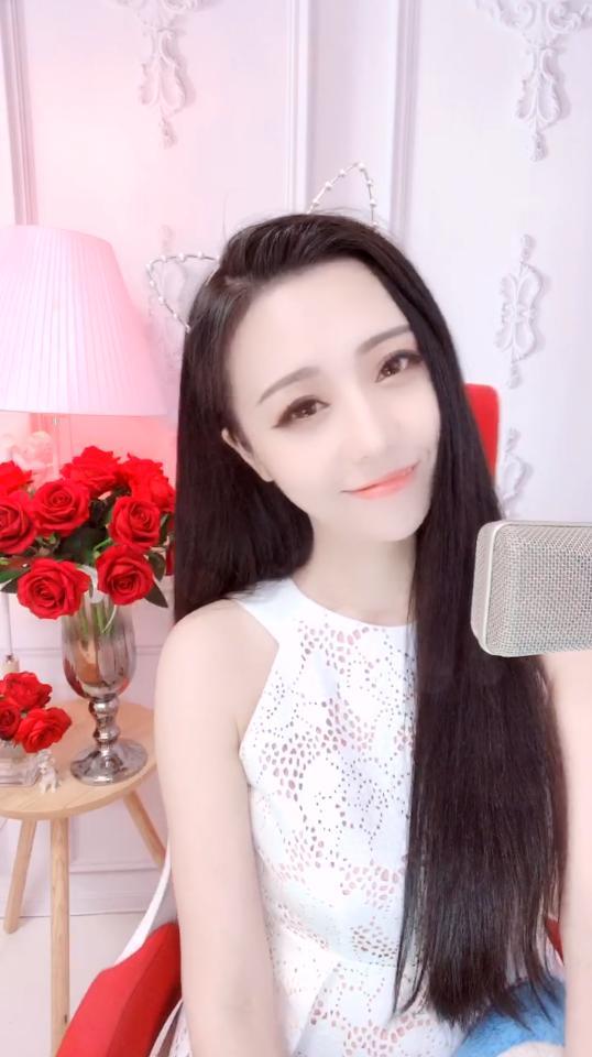 爆料美女唱歌视频,歌声如天籁! 第1张 爆料美女唱歌视频,歌声如天籁! 第1张